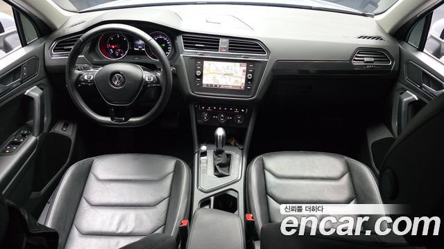 Volkswagen Tiguan (II) 2.0 TDI Premium 2018 — фото 7