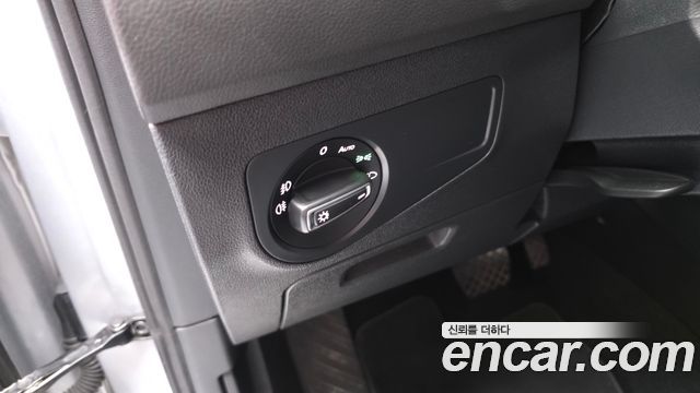 Volkswagen Tiguan (II) 2.0 TDI Premium 2018 — фото 20