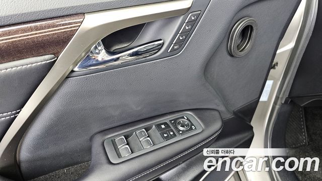 Lexus RX450hL (IV) Executive 2020 — фото 42
