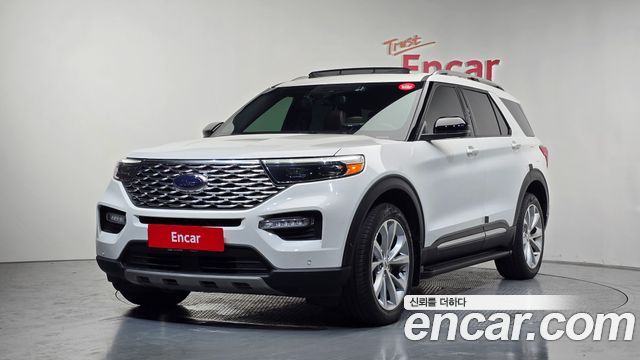 Ford Explorer (VI) 3.0 Platinum 4WD 2022 — фото 1