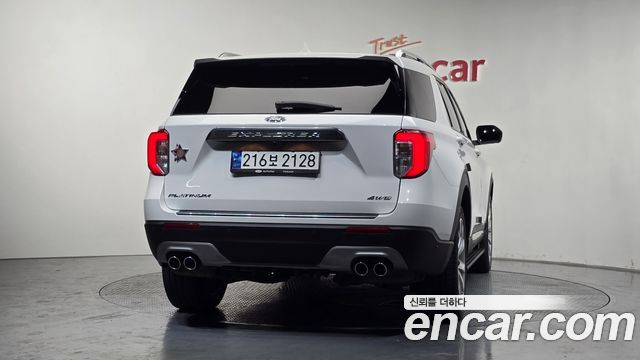 Ford Explorer (VI) 3.0 Platinum 4WD 2022 — фото 4