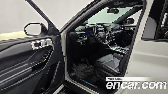 Ford Explorer (VI) 3.0 Platinum 4WD 2022 — фото 10