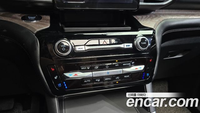 Ford Explorer (VI) 3.0 Platinum 4WD 2022 — фото 21