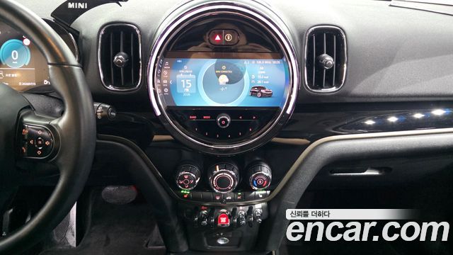 MINI Cooper D Countryman ALL4 Classic 2nd 2022 — фото 30