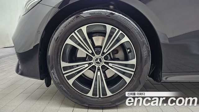 Mercedes-Benz E-Class (W214) E200 Avantgarde Limited 2025 — фото 5