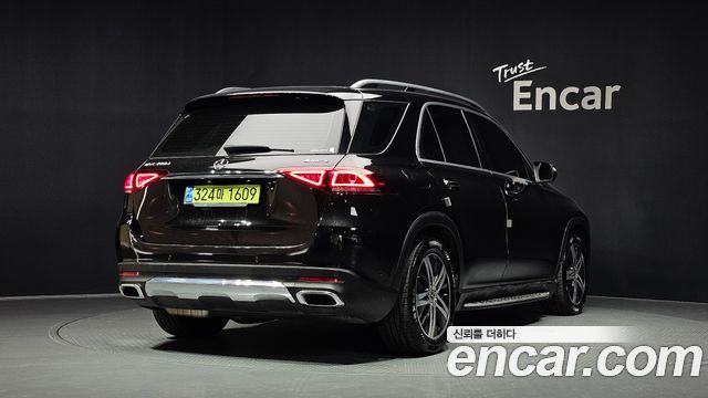Mercedes-Benz GLE-Class (W167) GLE300d 4MATIC 2020 — фото 2