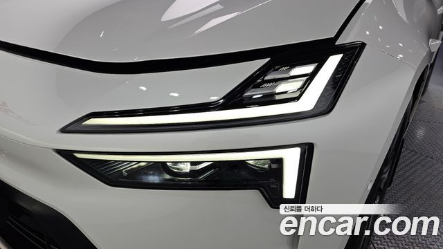 Polestar 4 Long Range Duel Moter 2026 — фото 22