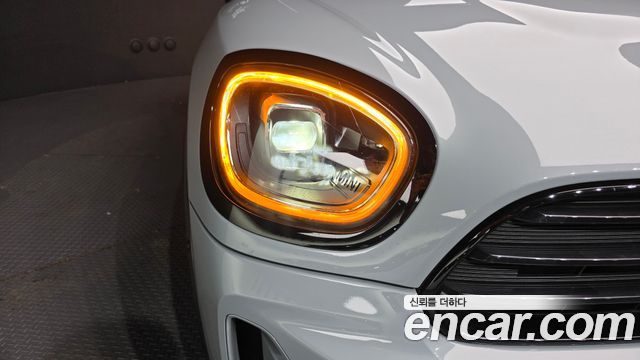 MINI Cooper Countryman Untamed Edition 2nd Gen 2023 — фото 28