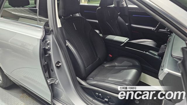 Hyundai Grandeur (GN7) 2,5 Gasoline 2WD Exclusive 2023 — фото 11