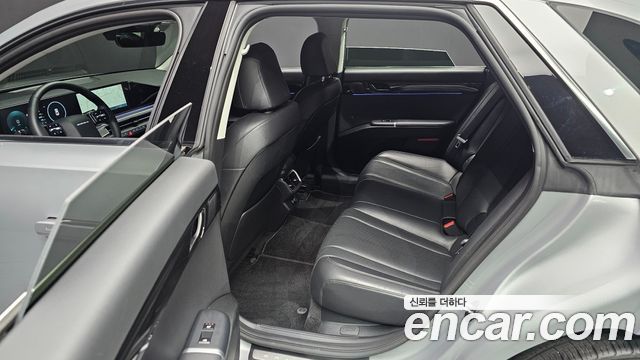 Hyundai Grandeur (GN7) 2,5 Gasoline 2WD Exclusive 2023 — фото 12