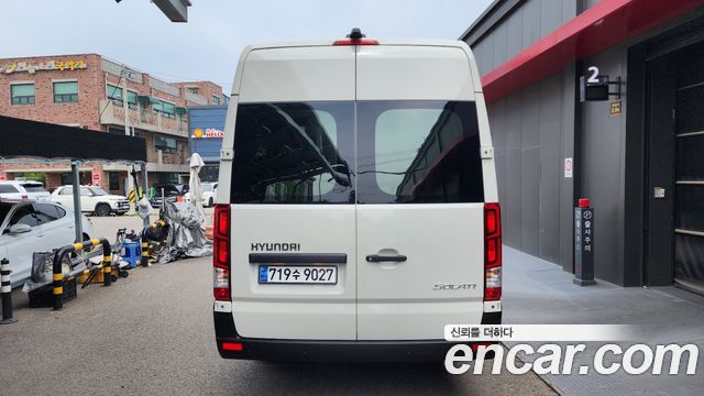 Hyundai Solati 15-seater Luxury 2025 — фото 4