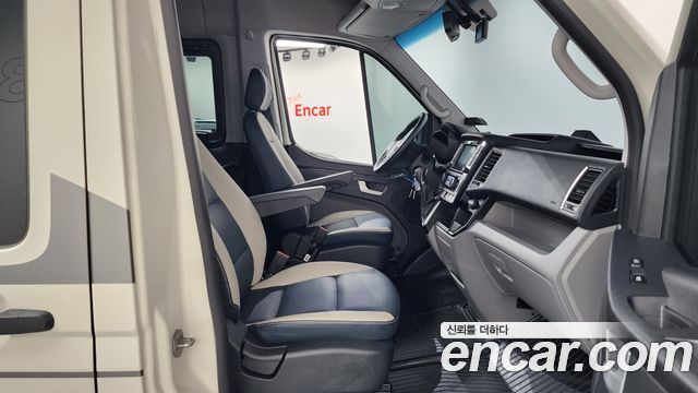 Hyundai Solati 15-seater Luxury 2025 — фото 32