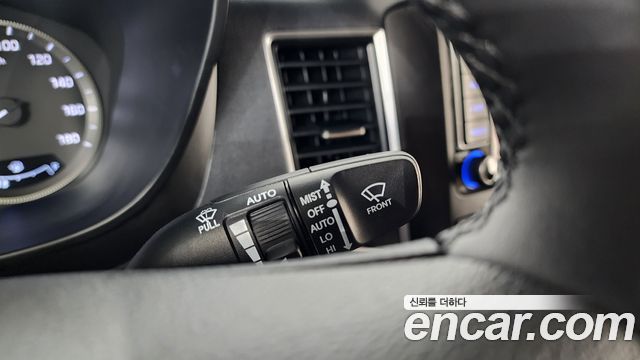 Hyundai Solati 15-seater Luxury 2025 — фото 37