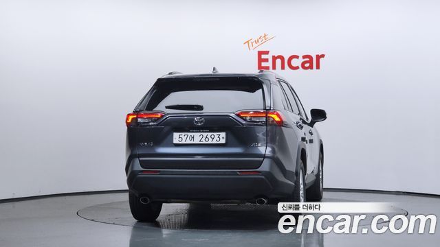 Toyota RAV4 (V) 2.5 2WD 2019 — фото 4