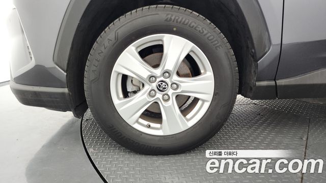 Toyota RAV4 (V) 2.5 2WD 2019 — фото 5