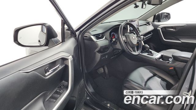 Toyota RAV4 (V) 2.5 2WD 2019 — фото 10