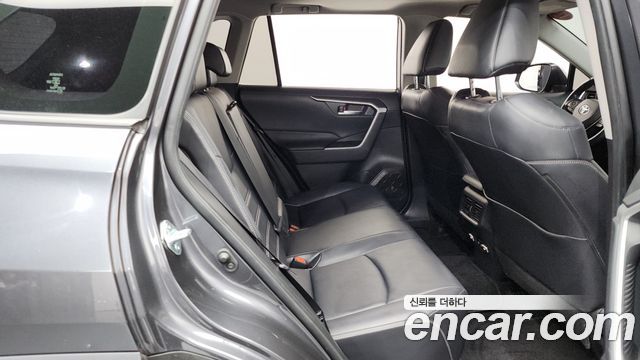 Toyota RAV4 (V) 2.5 2WD 2019 — фото 15
