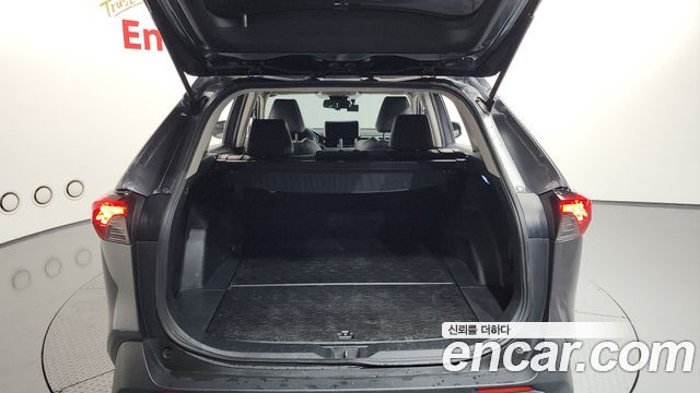 Toyota RAV4 (V) 2.5 2WD 2019 — фото 22