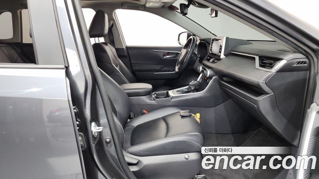 Toyota RAV4 (V) 2.5 2WD 2019 — фото 32