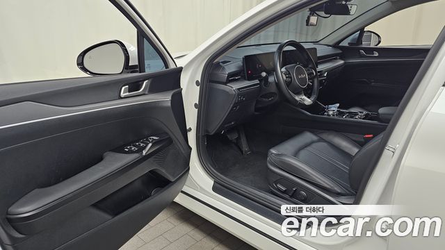 Kia K5 (III) 2.0 Prestige 2025 — фото 10