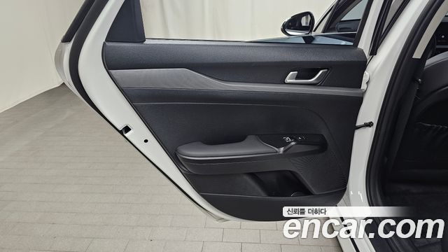 Kia K5 (III) 2.0 Prestige 2025 — фото 31