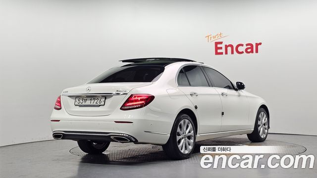 Mercedes-Benz E-Class (W213) E300 4MATIC Exclusive 2019 — фото 2