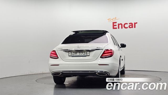 Mercedes-Benz E-Class (W213) E300 4MATIC Exclusive 2019 — фото 4