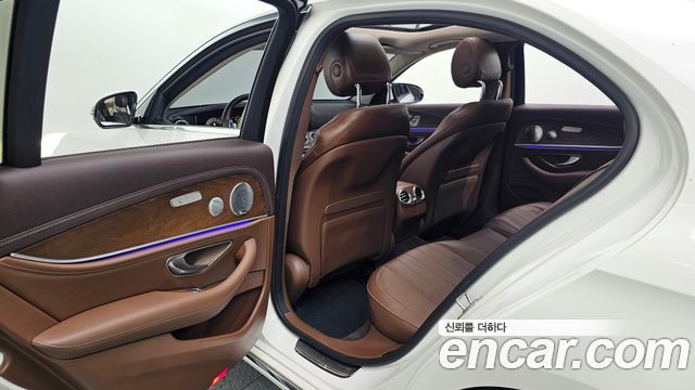 Mercedes-Benz E-Class (W213) E300 4MATIC Exclusive 2019 — фото 18