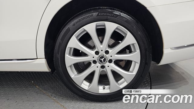 Mercedes-Benz E-Class (W213) E300 4MATIC Exclusive 2019 — фото 21
