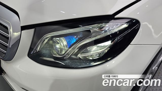 Mercedes-Benz E-Class (W213) E300 4MATIC Exclusive 2019 — фото 22