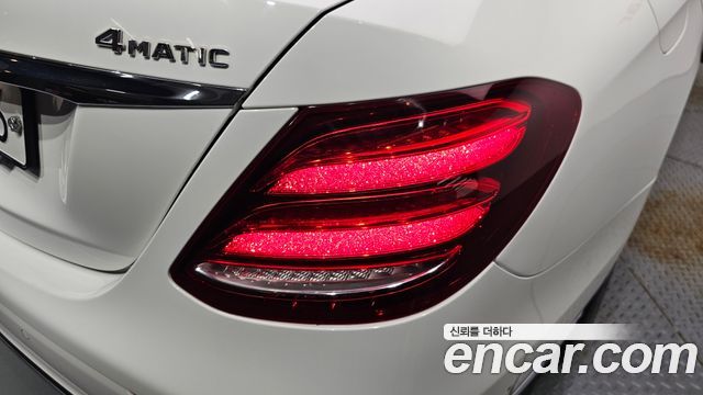 Mercedes-Benz E-Class (W213) E300 4MATIC Exclusive 2019 — фото 23
