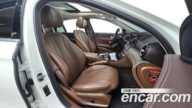 Mercedes-Benz E-Class (W213) E300 4MATIC Exclusive 2019 — фото 26