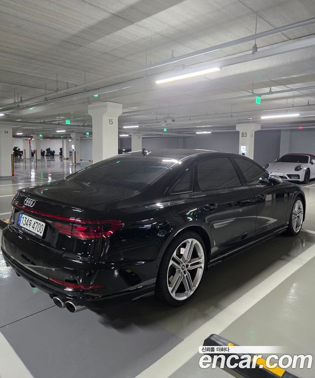 Audi S8 (D5) 4.0 TFSI Quattro LWB 2021 — фото 2