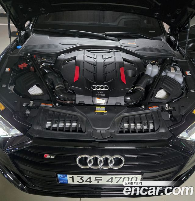Audi S8 (D5) 4.0 TFSI Quattro LWB 2021 — фото 6