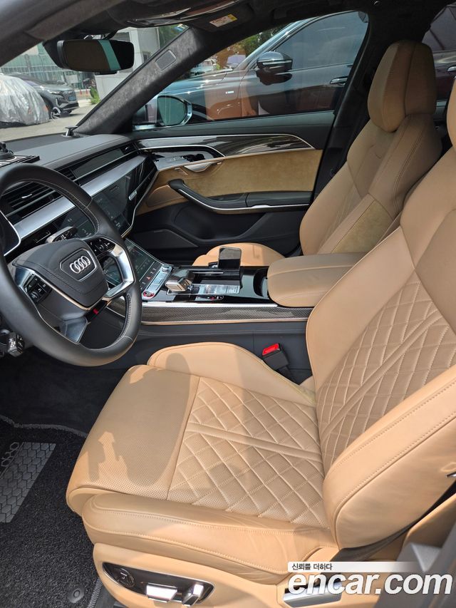 Audi S8 (D5) 4.0 TFSI Quattro LWB 2021 — фото 7