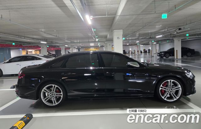 Audi S8 (D5) 4.0 TFSI Quattro LWB 2021 — фото 15