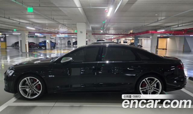 Audi S8 (D5) 4.0 TFSI Quattro LWB 2021 — фото 16