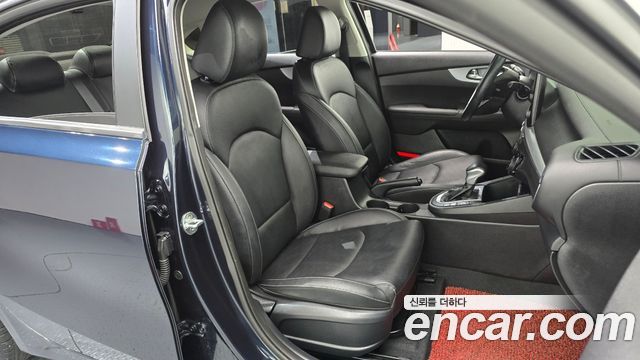 Kia K3 (II) 1.6 Prestige 2022 — фото 26