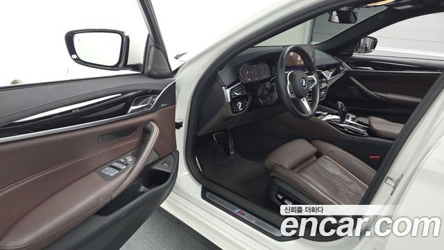 BMW 5 Series (G30) 530i M Sport Package 2023 — фото 10