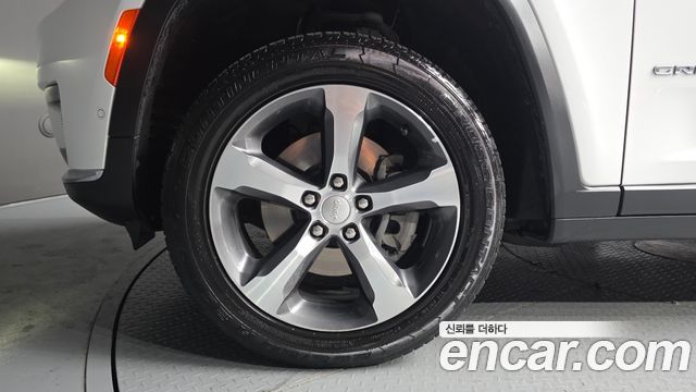Jeep Grand Cherokee (WL) 3.6 Limited 2023 — фото 5