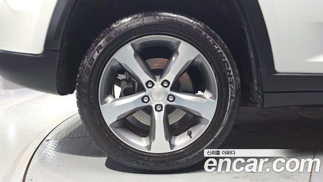 Jeep Grand Cherokee (WL) 3.6 Limited 2023 — фото 21