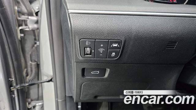 Kia K5 (III) 2.0 Prestige 2023 — фото 21