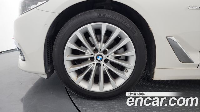 BMW 5 Series (G30) 520d Luxury Special Edition 2018 — фото 5