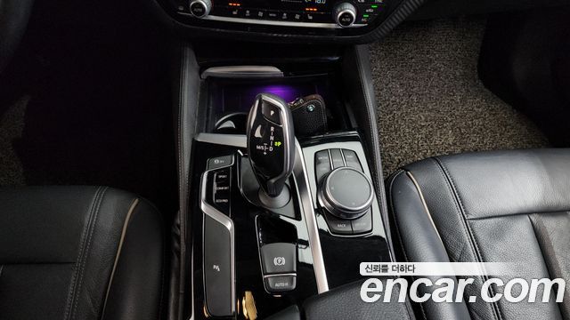BMW 5 Series (G30) 520d Luxury Special Edition 2018 — фото 9
