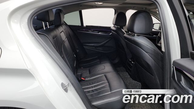 BMW 5 Series (G30) 520d Luxury Special Edition 2018 — фото 11