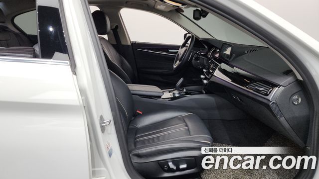 BMW 5 Series (G30) 520d Luxury Special Edition 2018 — фото 26