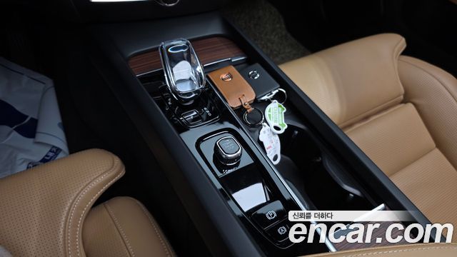 Volvo S60 (III) B5 Ultimate Bright 2023 — фото 9