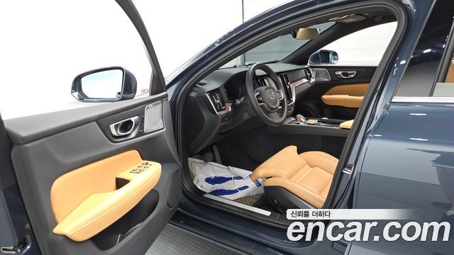 Volvo S60 (III) B5 Ultimate Bright 2023 — фото 10