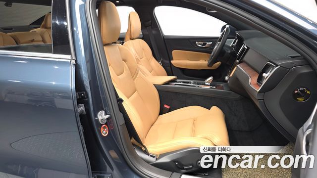 Volvo S60 (III) B5 Ultimate Bright 2023 — фото 15