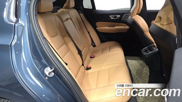 Volvo S60 (III) B5 Ultimate Bright 2023 — фото 16
